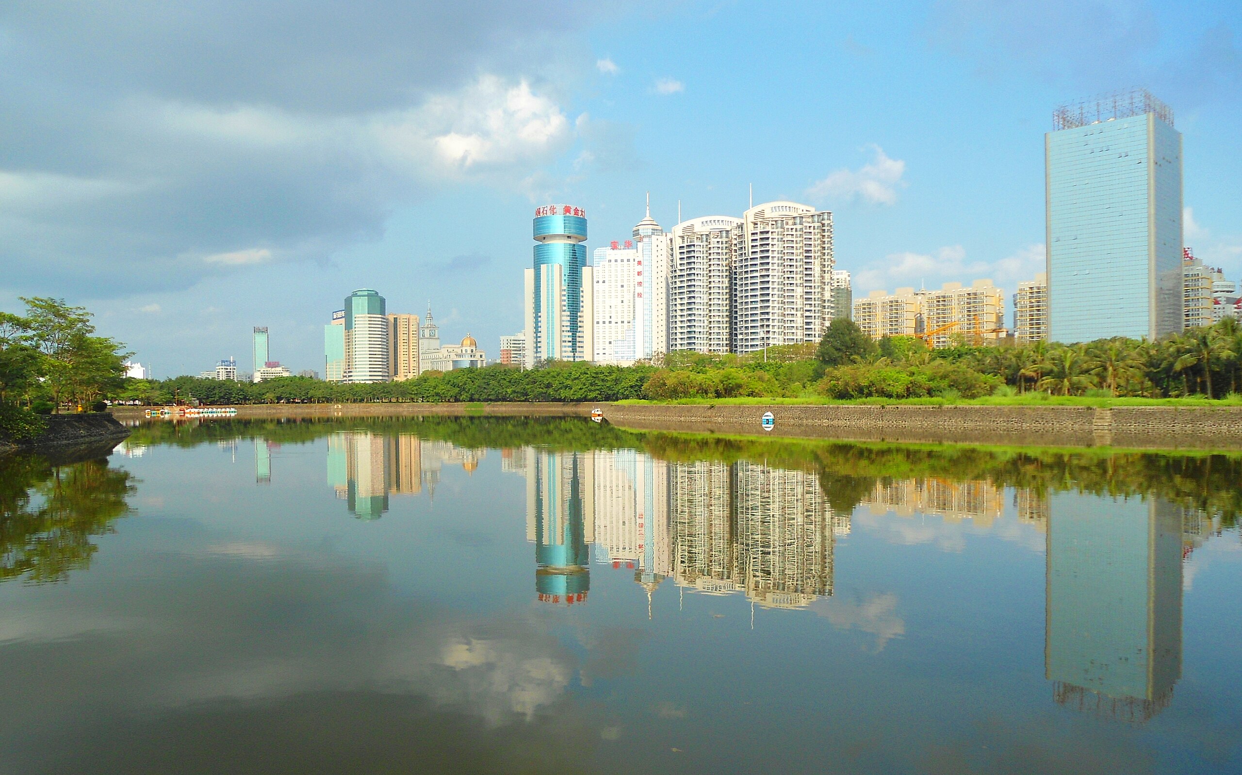 Evergreen Park in Haikou for dental tourism planning